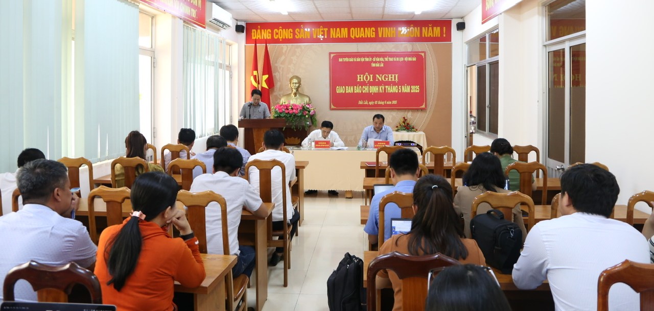 Các đại biểu tham dự Hội nghị